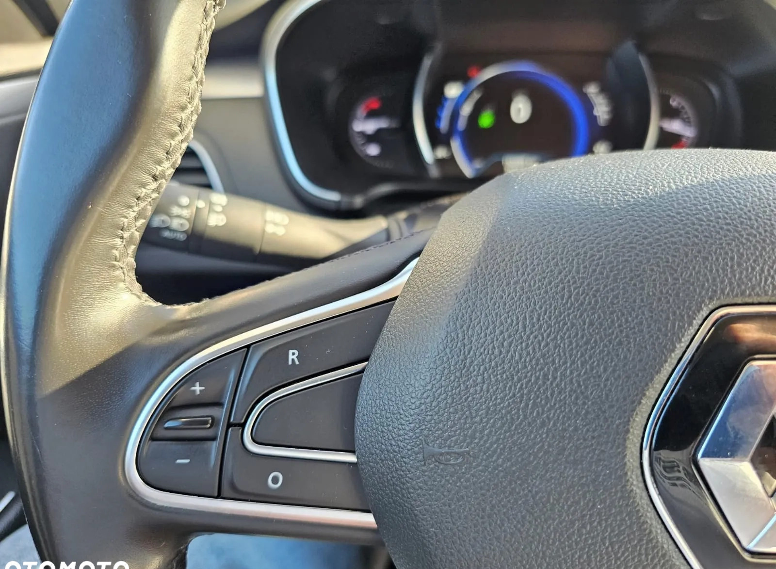 Renault Talisman cena 69900 przebieg: 152000, rok produkcji 2020 z Trzebnica małe 742